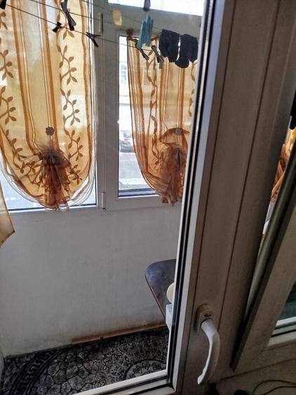 Apartament 2 camere renovat, etaj 1, zona Carpați