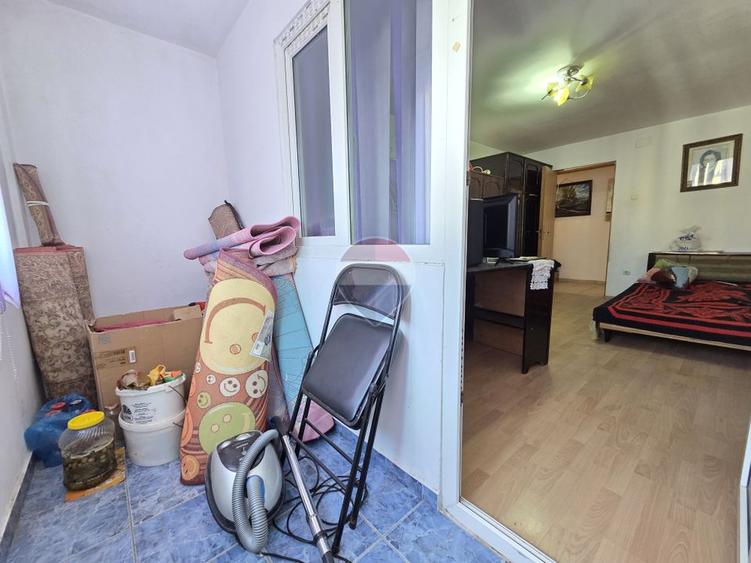 2 camere suprafata generoasa 72 mp