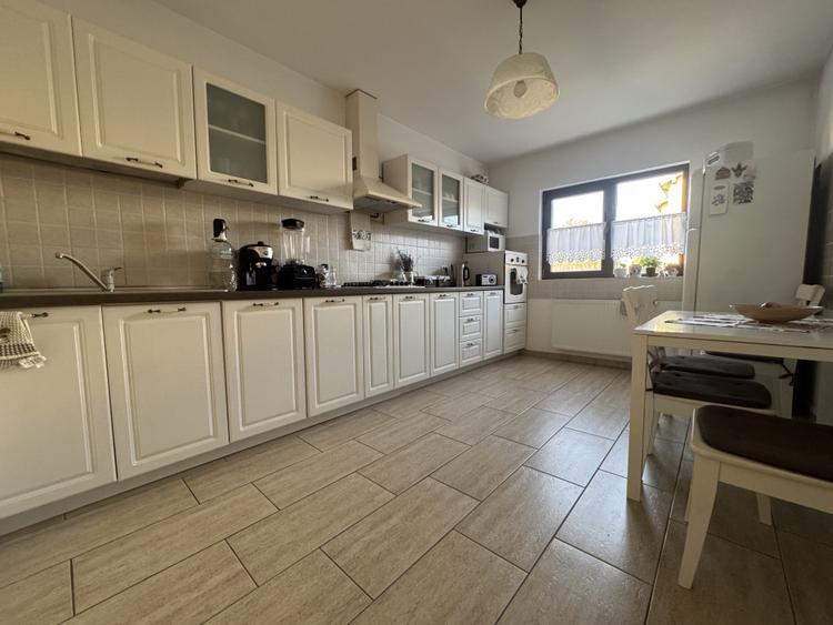 Duplex 4 camera, 120mp utili, 330mp teren-Mosnita Noua