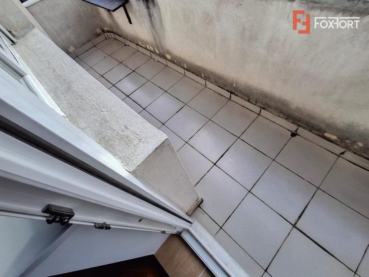 Apartament 3 camere decomandat de inchiriat la casa, zona Crisan