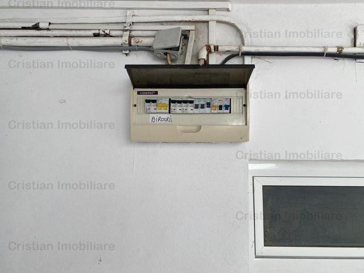 Vanzare sau inchiriere Cladire cadre beton 743 mp Movila Miresii teren 7354 mp