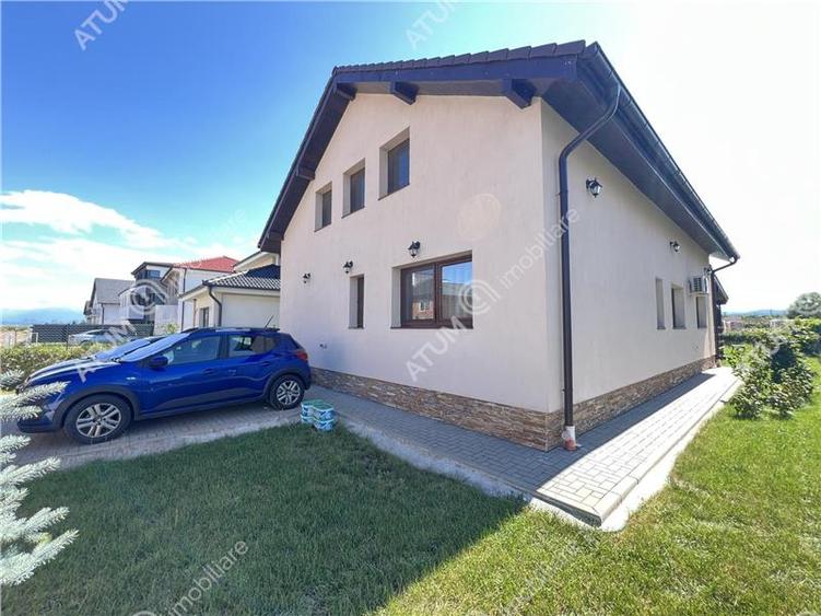 Casa individuala cu 4 camere terasa si teren 500 mp in Sura Mica Sibiu