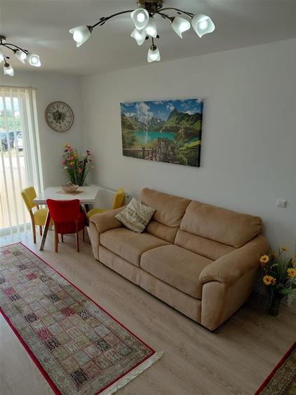 Apartament 2 camere balcon boxa parcare zona Turnisor