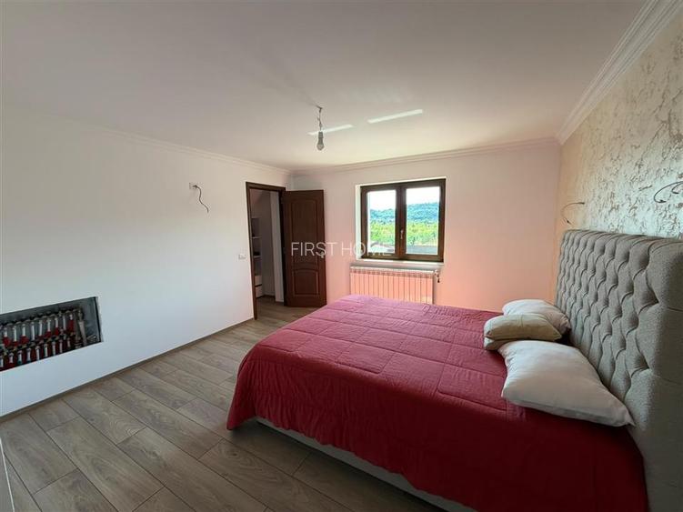 Vila deosebita Parter + Mansarda de vanzare in Odobesti - 21