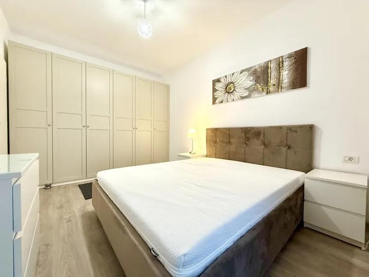 Proprietar inchiriez apartament modern 2 camere , bloc nou