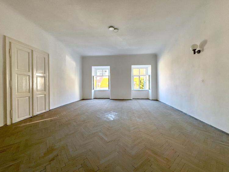 0 % Comision, 2 camere, parcare - cladire an 1654 - Centru istoric
