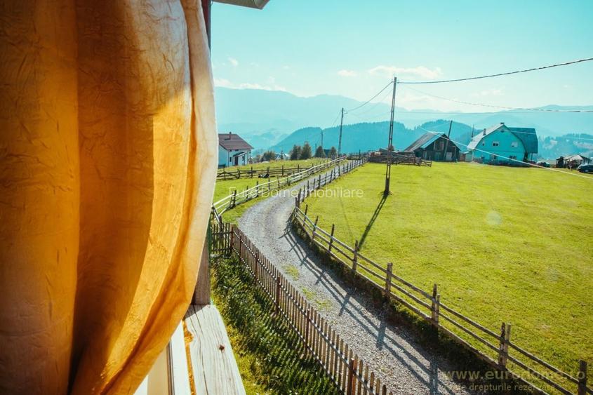 Exclusivitate - casa rustica, priveliste deosebita, 45 km de Brasov - 2