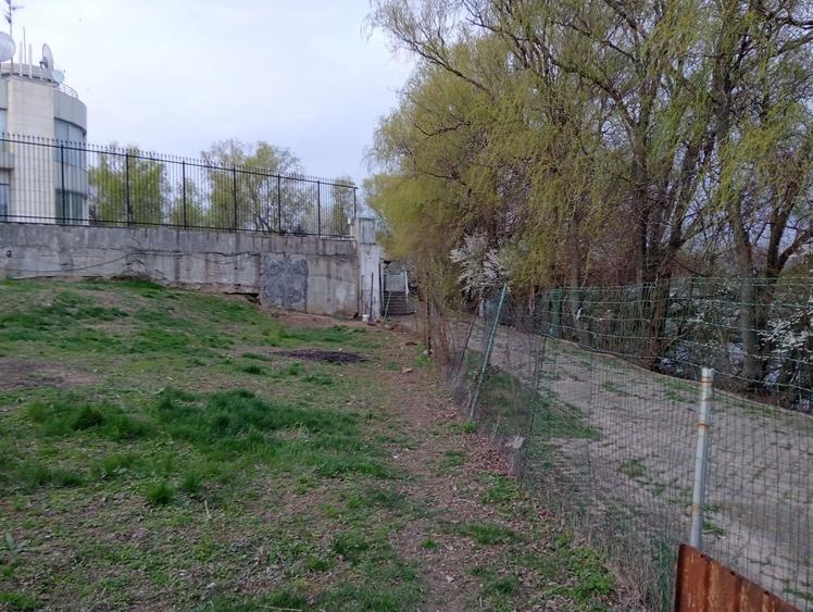 SUPER OCAZIE SE VINDE TEREN IN ZONA STARULESTI LANGA UN CARTIER DE VILE
