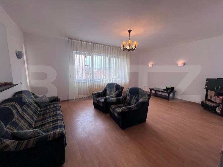 Casa de inchiriat, 7 camere, 230 mp + 415 mp teren, garaj - Gruia - 7
