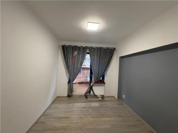 UNIVERSITATE, 3 camere, parter inalt, 61 mp, amenajat