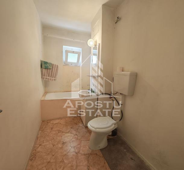 Apartament de vanzare cu 3 camere, 2 bai, 2 balcoane, zona Aradului