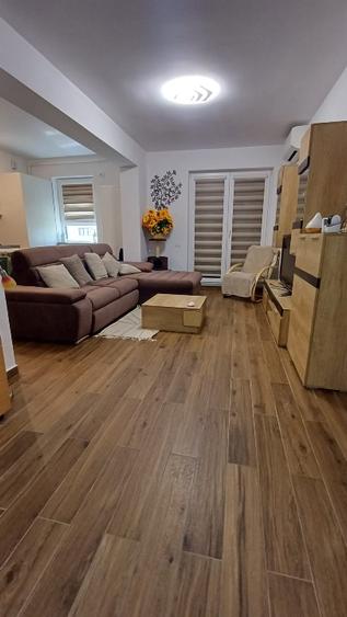 Vând apartament 2 camere 1/2, dotat și mobilat lux, boxă, 2 locuri de parcare
