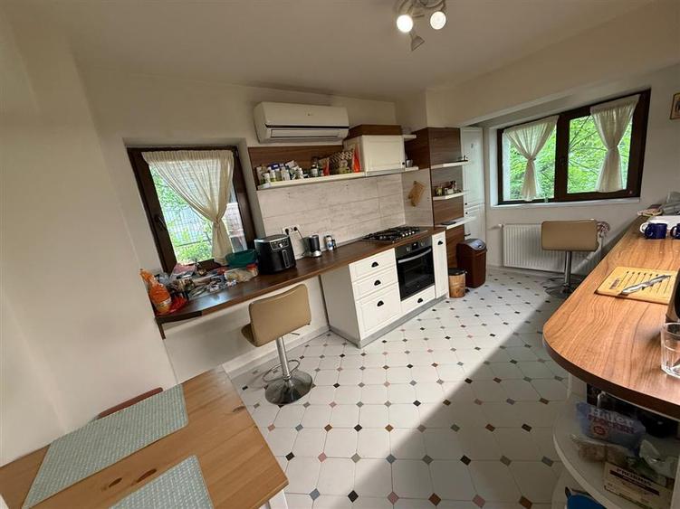 Apartament 3 camere Copou-Casa Armatei. Etaj 2