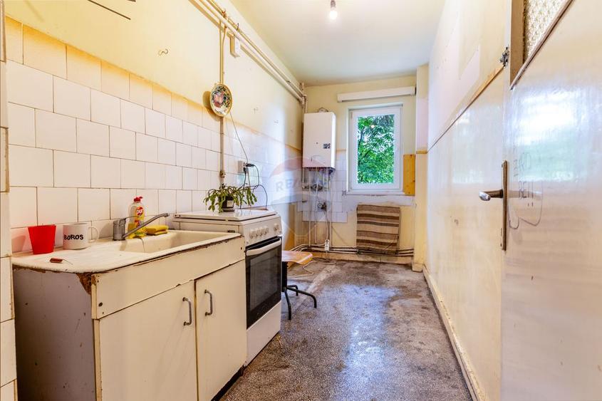 Apartament 3 camere,decomandat, renovabil.Str. Parâng nr.17|Comision 0