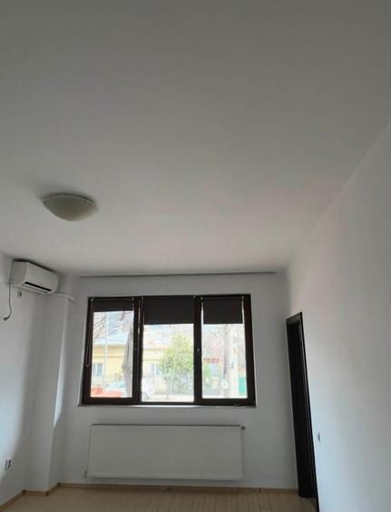 Proprietar- Apartament 2 camere, intrare separată, metrou Jiului