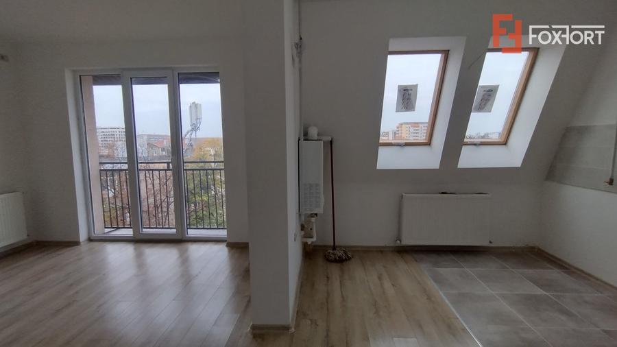 Apartament 3 camere la mansarda - 75mp utili, Zona Aradului