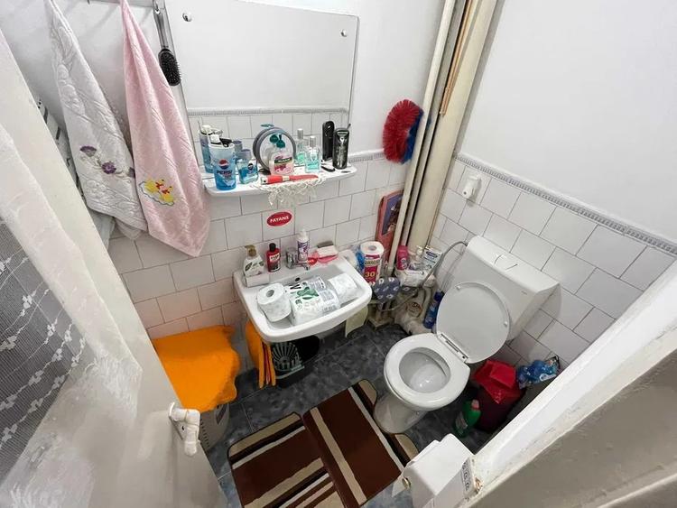 Apartament cu 3 camere decomandat, etajul 2/4, zona Canta
