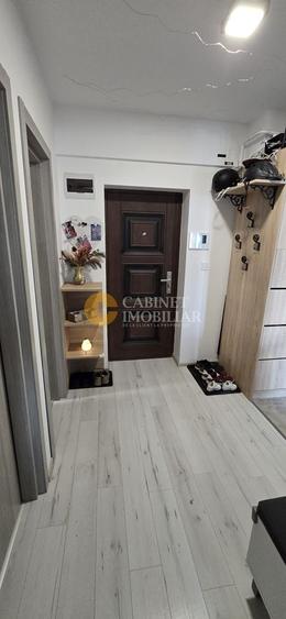 BLOC NOU INTABULAT - 3 CAMERE DECOMANDAT - ETAJ INTERMEDIAR - MOBILAT SI UTILAT