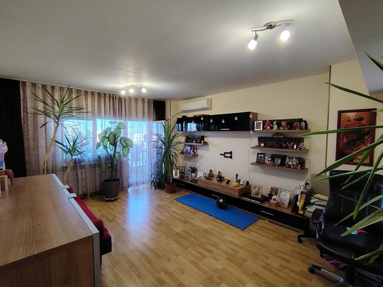 Apartament superb Complex Primavara cu loc de parcare