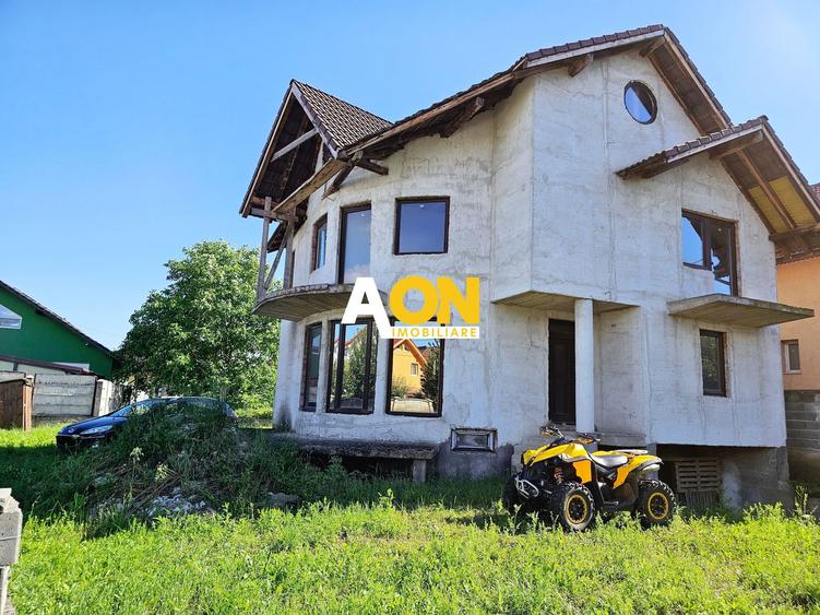 Casa la gri, S+P+M, 4 camere, 500 mp teren, Cetate, toate utilitatile