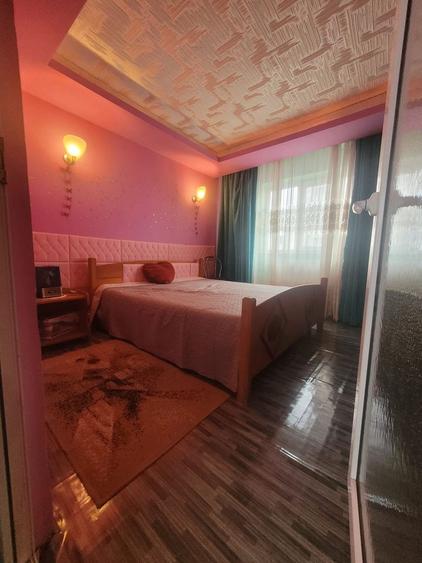 APARTAMENT 3 CAMERE DECOMANDAT NAVODARI ZONA SUD