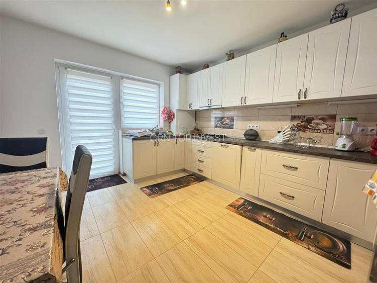 Casa moderna cu 4 camere si terasa in cartierul Tineretului - 3