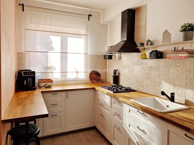 Casa de vanzare American Village, 5 camere, renovata, parcari, statie EV - 14