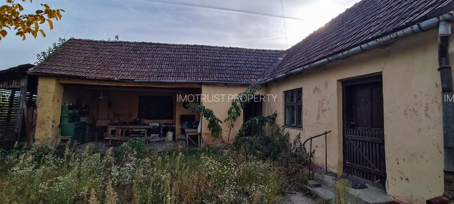 🏡  Teren generos cu Casă de Poveste în Șiria, Arad- Locație Rară - 5