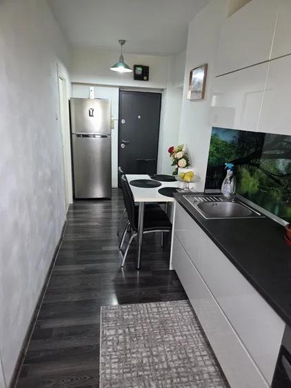 Decamandat 48 m2 utili 2 camere, Cl. Bucuresti, Rotonda