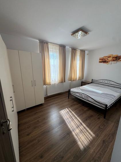 Casa Otopeni 23 august 4 camere, curte 250m