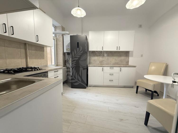 Apartament 2 camere / Spatiu comercial, zona Ultacentrala, Ploiesti