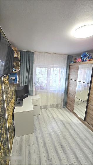 Apartament de vanzare, decomandat, 45 mp utili, 2 balcoane, loc de parcare - 9