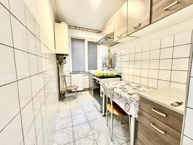 Apartament cu 2 camere - etaj 1 - piata Doina - zona Sagului - 13