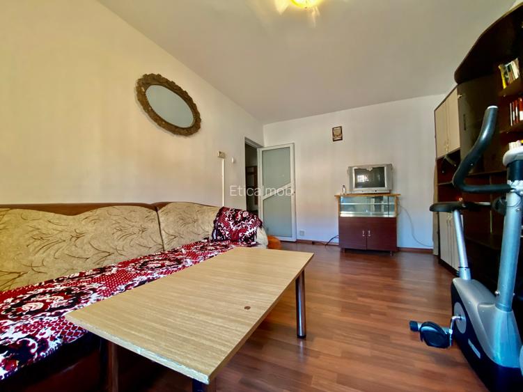 Apartament 3 Camere Decomandat de Închiriat – Micro 12, Târgoviște - 15
