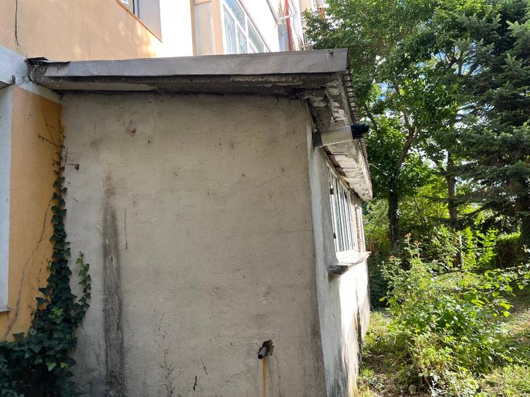 Vand ca spatiu comercial apartament 4 camere
