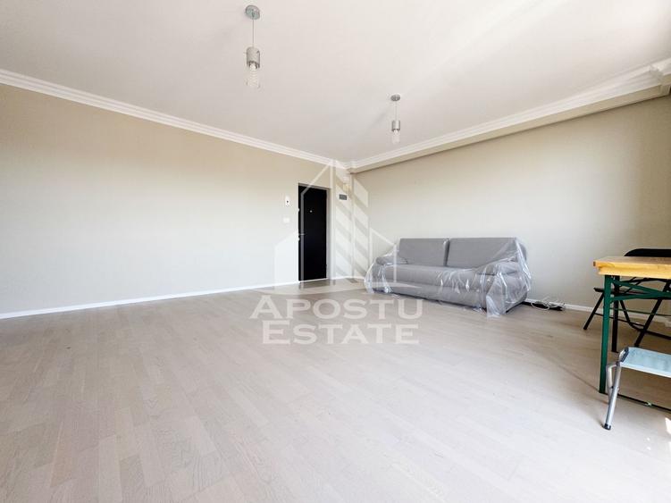 Penthouse 3 camere de vanzare, 97mp utili + balcon, Giroc
