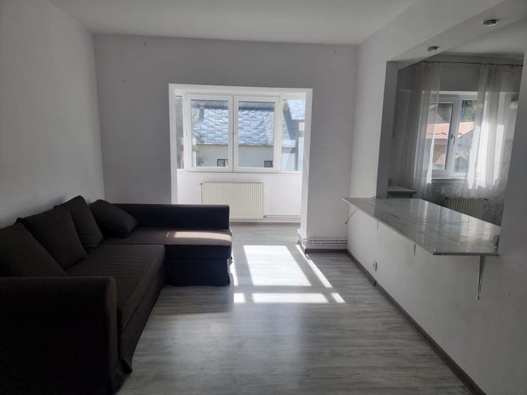 Apartament 3 camere de vânzare – Azuga, centru| 55 mp | 68.000 €