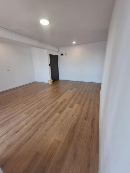 Tomis III , spatii IDEAL BIROURI, 65 mp., LOC PARCARE