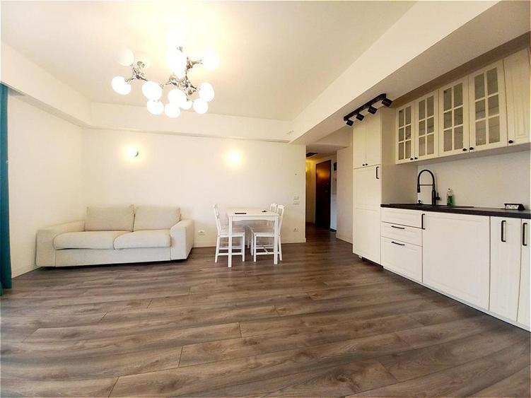 Apartament de 3 camere | Parcare inclusa | Zona Baneasa