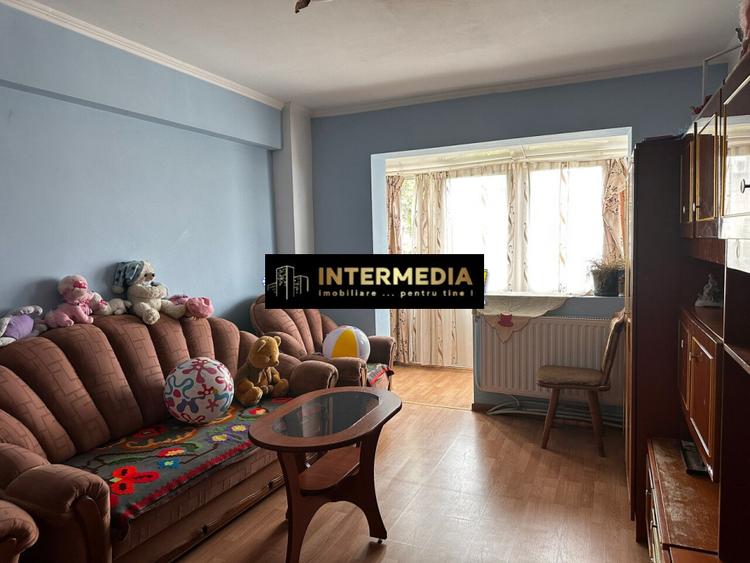 Vanzare Apartament 4 camere Deco CETATE Mercur 2 bai 90 mp cu balcon si pod