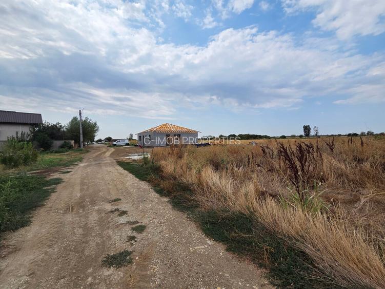 VANZAREL LOTURI 430 MP. - 1 DECEMBRIE - STR. NARCISELOR - 2