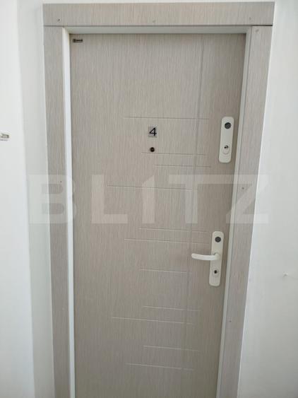Apartament 3 camere, 65 mp, zona Tractoru