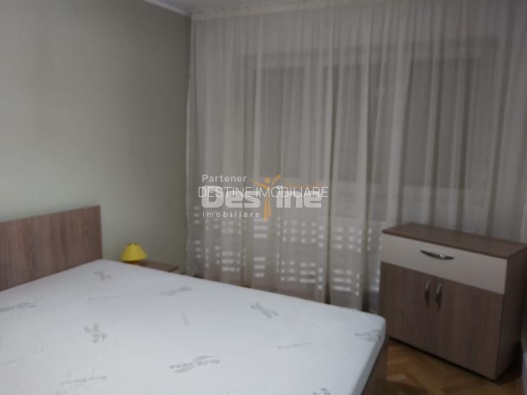 Vă oferim spre inchiriere apatrament 3 camere decomandat - 4