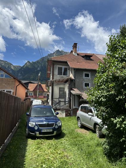 Casă individuală 320 mp, 540 mp teren – Bușteni, DN1