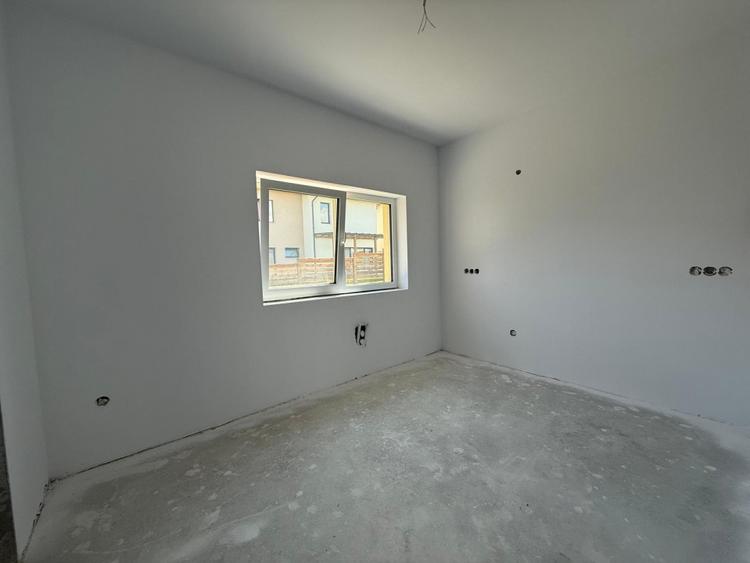 Casă Individuală | 120 mp utili | teren 438mp | Dezmir
