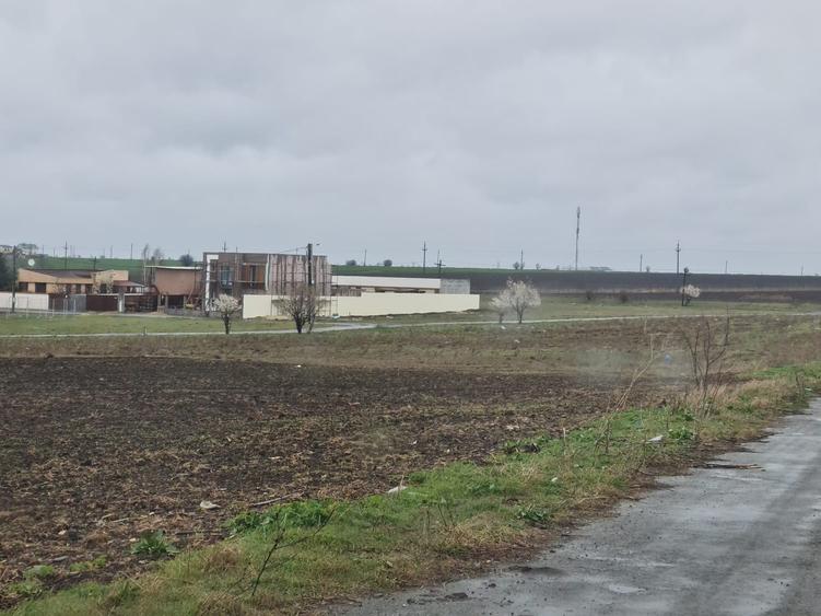 Teren de vanzare in Tuzla partea Mari Negre