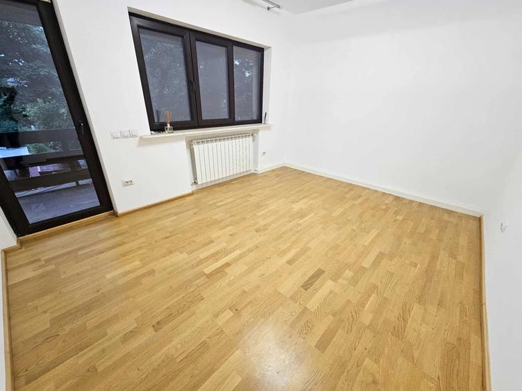 Apartament în Vilă | 4 Camere | Domenii | Ideal Office