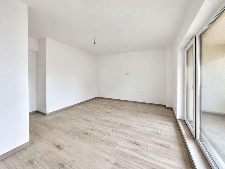 Garsonieră decomandată de vânzare – Zona Coresi, Brașov