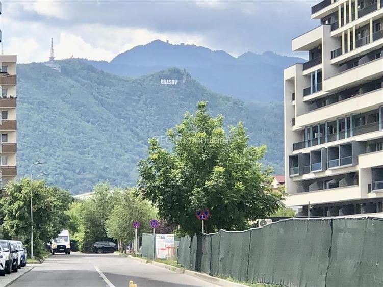 Pret negociat - Garsoniera spatioasa cu parcare bloc nou 3 minute de Coresi - 15