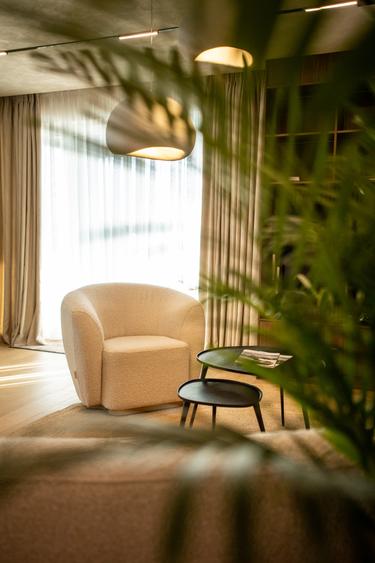 Penthouse ideal -terasa de 95 mp -Lebada Lake Residence + 2 parcari in subteran